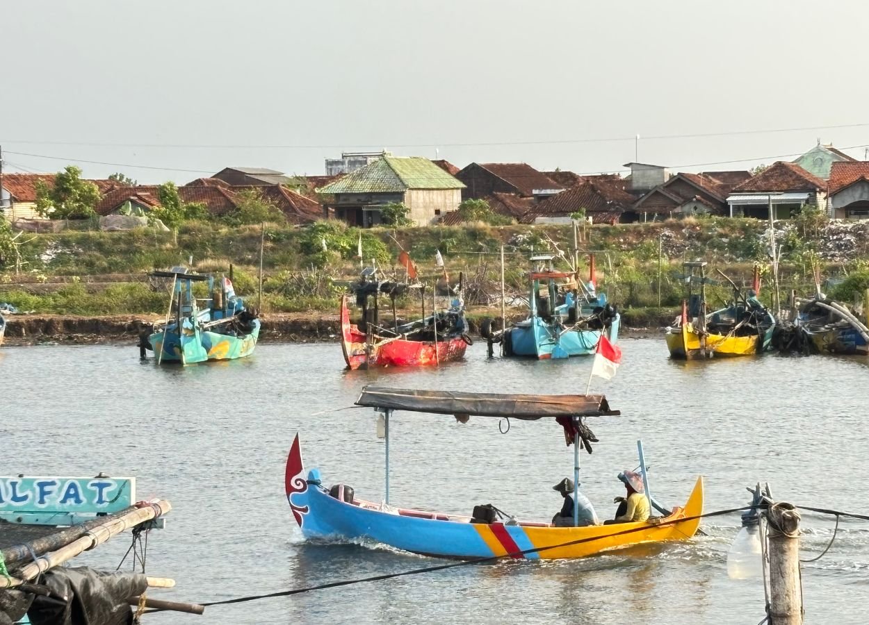 Coastal Children's Park Provides Learning Space in Fishing Communities - RakyatPost.co