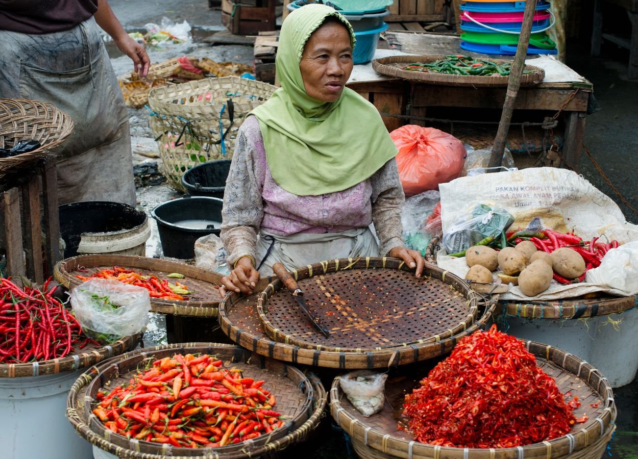 National Food Prices Red Chili Peppers at Rp100,700 per Kilogram - RakyatPost.co